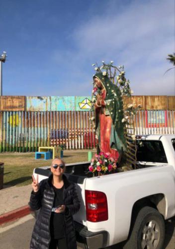 0aa05fff-28b4-45f5-aa81-a053a3665c99-370x526